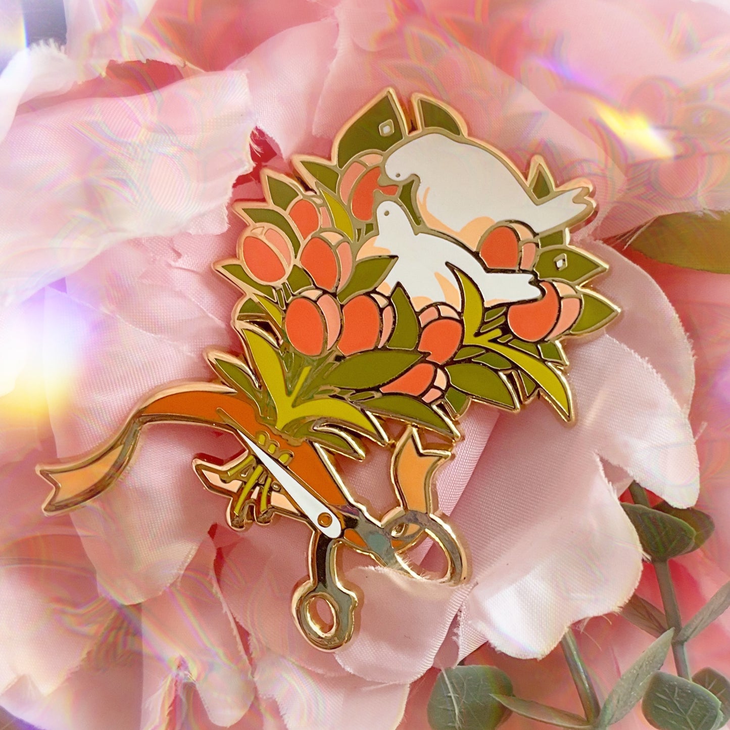 Dove bouquet - Enamel pin