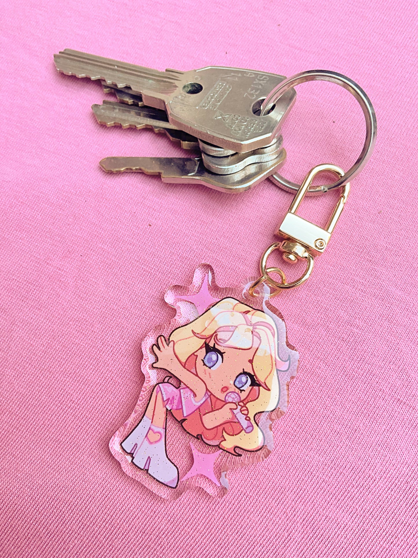 Sabrina Carpenter Juno pose - Acrylic keychain gacha