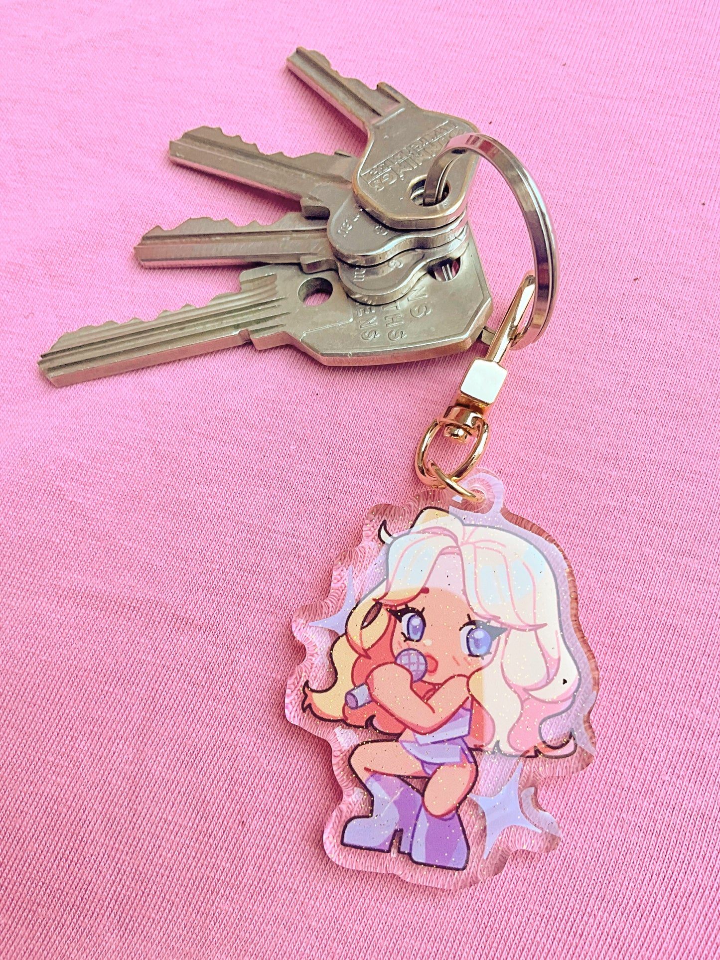Sabrina Carpenter Juno pose - Acrylic keychain gacha