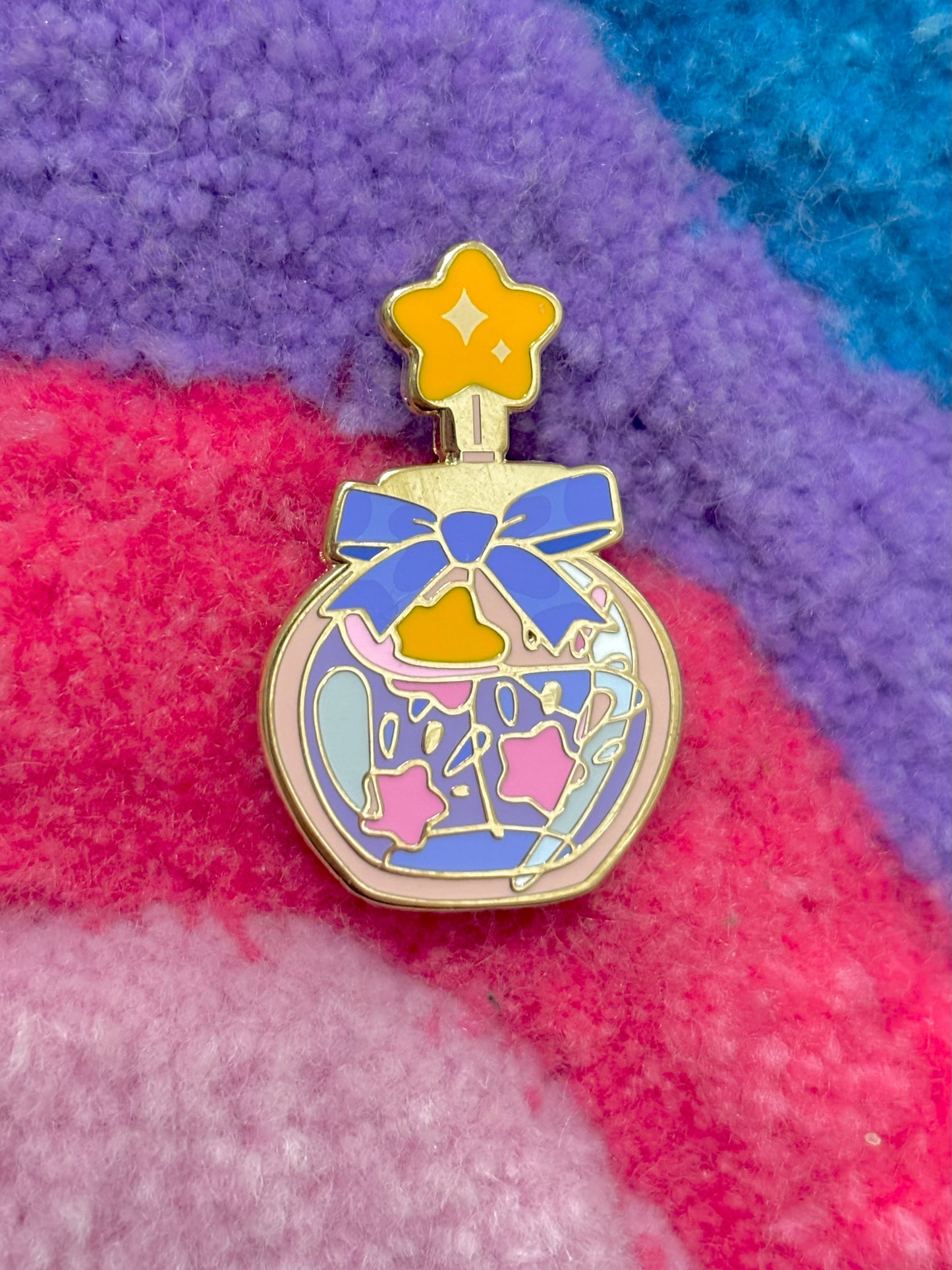 Starlight Perfume - Enamel pin