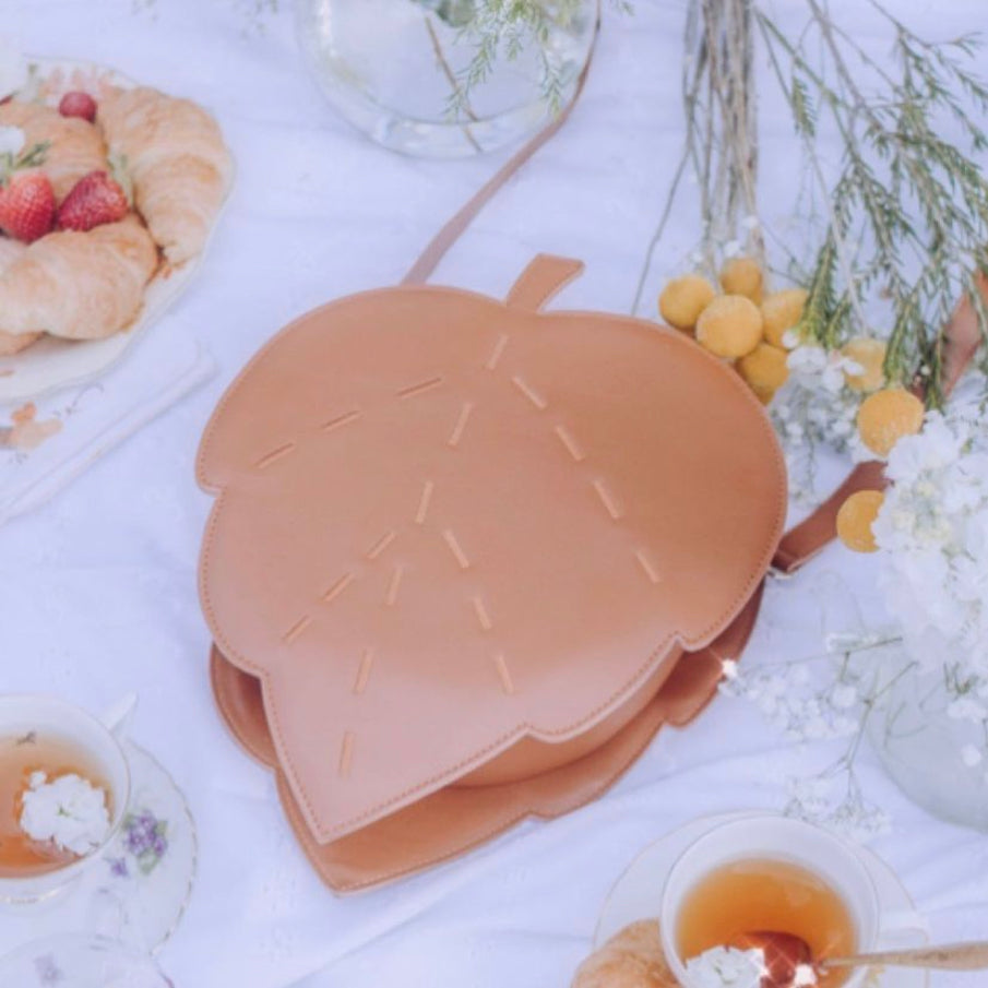 The Leaf shoulder bag mystery item pack