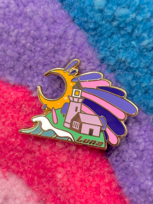 Luna lighthouse - Enamel pin