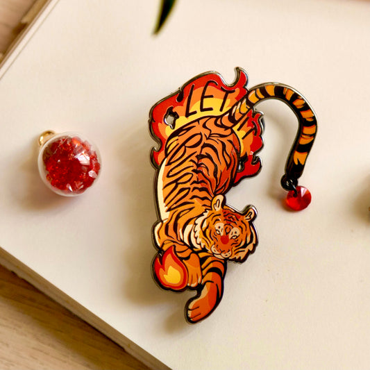 Let it burn tiger - enamel pin